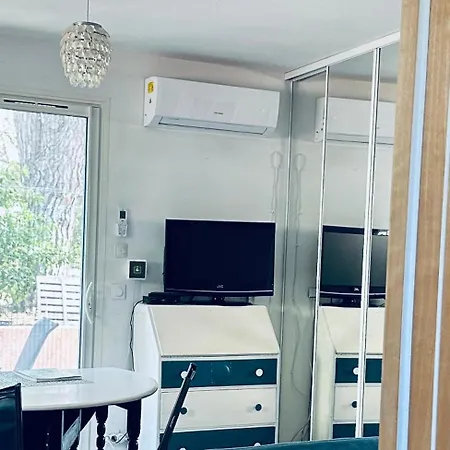 Mini Foyer Dans Camping-car - Un Adulte Lézignan-Corbières